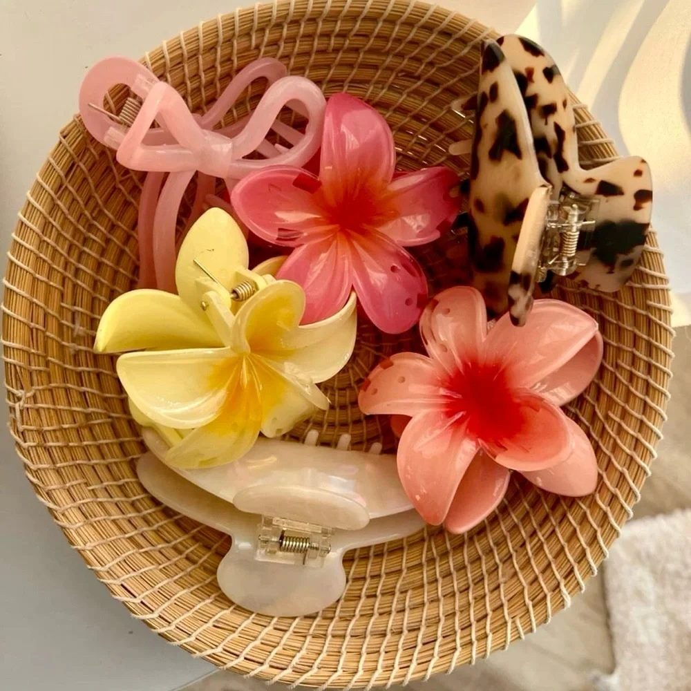 1PC Plumeria Claw Clip 🌸🫧🐚